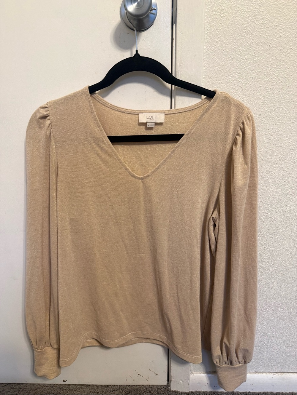 LOFT Neutral Cream V-Neck Long Sleeve Top
